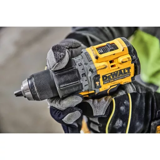 DeWALT DCD805NT-XJ fúrógép 2000 RPM 1,34 kg