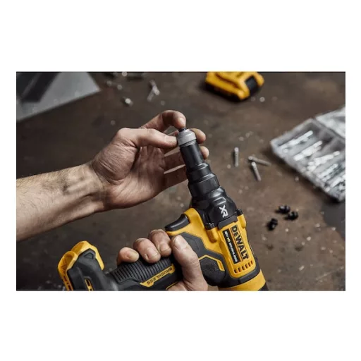 DeWALT DCF403NT-XJ pneumatikus szegecselő Fekete, Sárga 2.4,3.2,4,4.8 mm 10000 kN