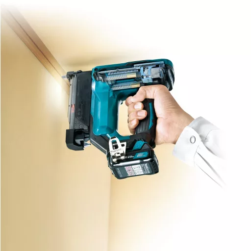 Makita PT354DSMJ szögbelövő és tűzőpisztoly Akkumulátor