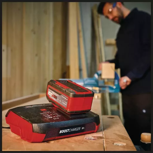 Einhell PXC Boostcharger 8A Power X-Change Schnellladegerät 4512155 Akkumulátor töltő