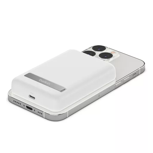Belkin BoostCharge 5000 mAh Vezeték nélkül tölthető Fehér
