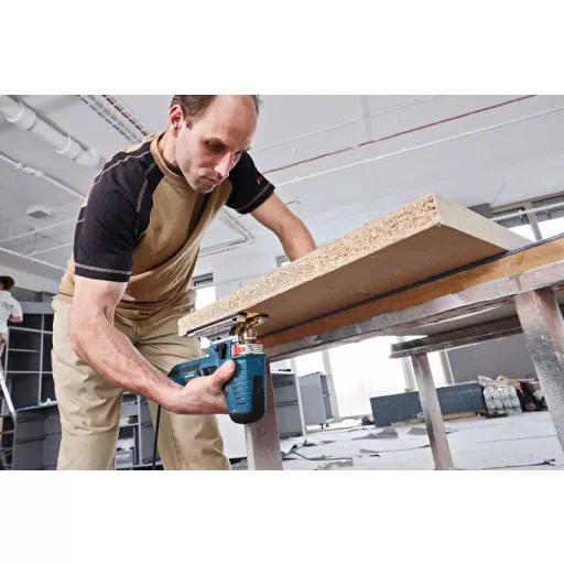 Bosch 0 601 517 000 elektromos szúrófűrész 2,2 kg
