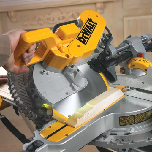 DeWALT DWS780 3800 RPM 1675 W