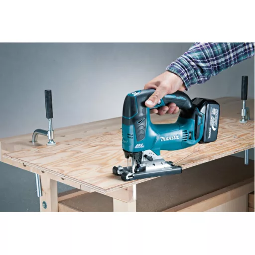 Makita DJV182Z elektromos szúrófűrész 2,6 kg