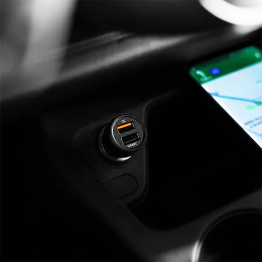 Axagon PWC-QC5 mobiltelefon töltő Mobiltelefon, Okostelefon, Táblagép, Univerzális Fekete Szivargyújtó Gyorstöltés Automatikus