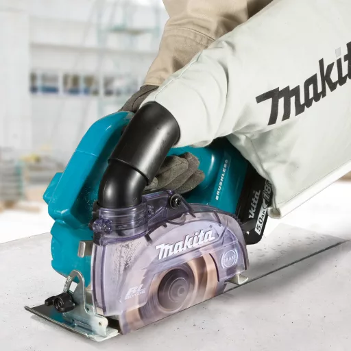 Makita DCC500Z hordozható körfűrész 12,5 cm Zöld