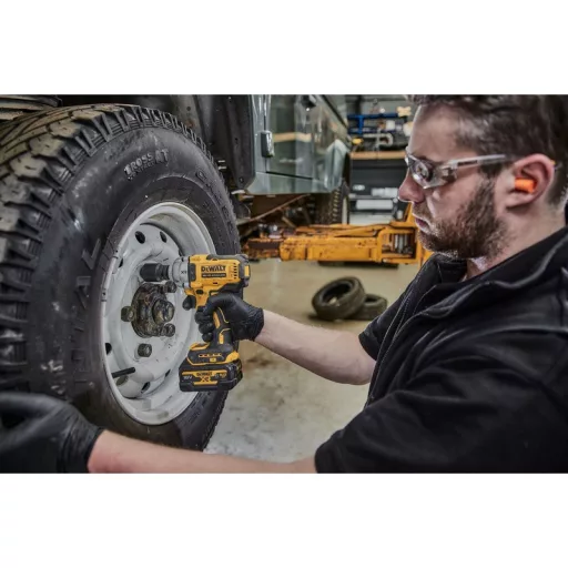 DeWALT DCF891NT-XJ motoros csavarhúzó és ütvecsavarozó Sárga