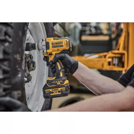 DeWALT DCF891NT-XJ motoros csavarhúzó és ütvecsavarozó Sárga