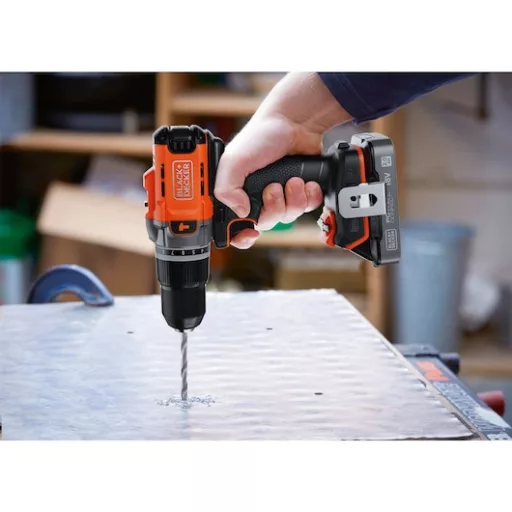 Black & Decker BCD383D1XK-QW fúrógép Narancssárga