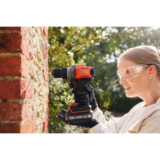 Black & Decker BCD383D1XK-QW fúrógép Narancssárga