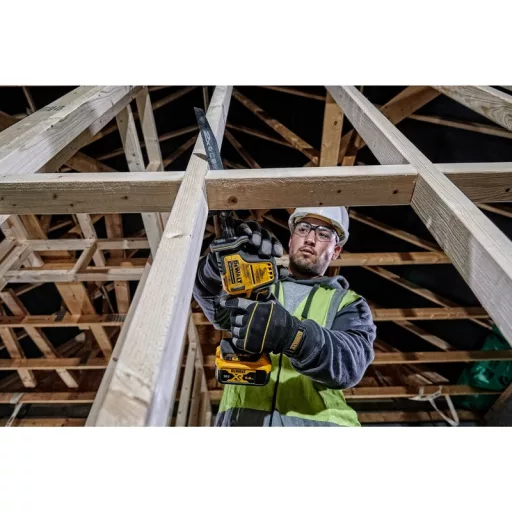 DeWALT DCS369N-XJ szablyafűrész 2800 spm Fekete, Sárga
