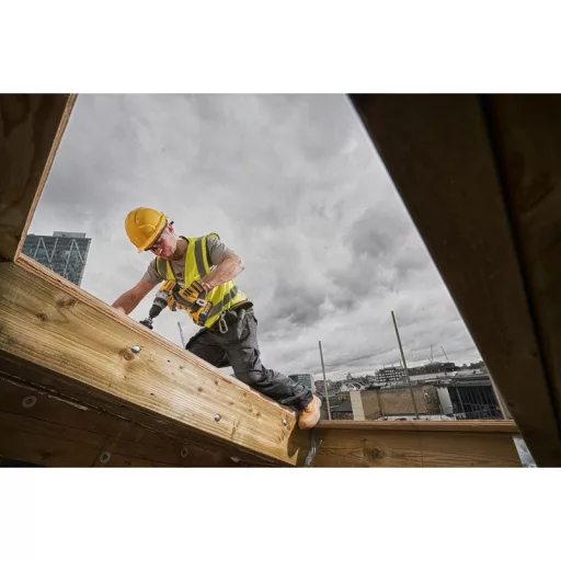 DeWALT DCD991NT-XJ fúrógép 2000 RPM Kulcsnélküli 1,5 kg