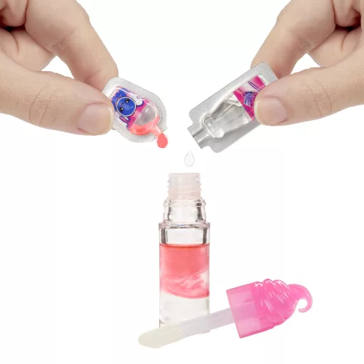 MGA Entertainment Yummiland Lip Gloss Doll Series 2- Rock Candy (Roxie Crystal Candy)