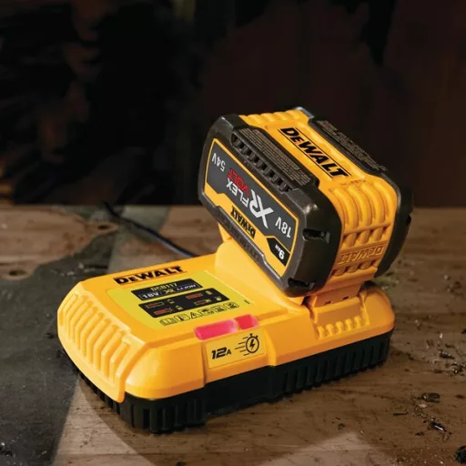 DeWALT DCB117-QW akkumulátor és töltő szerszámgéphez Akkumulátor töltő