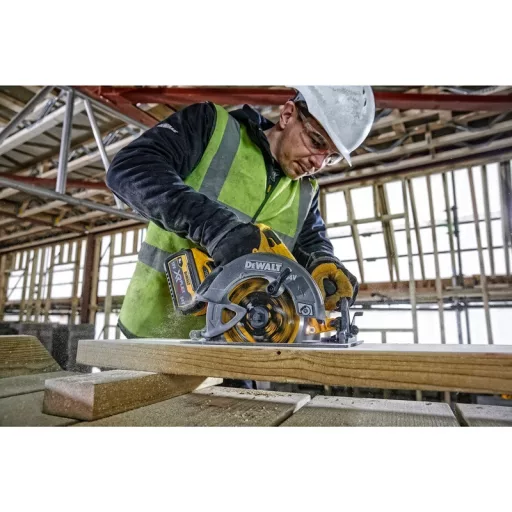 DeWALT DCS578NT-XJ hordozható körfűrész