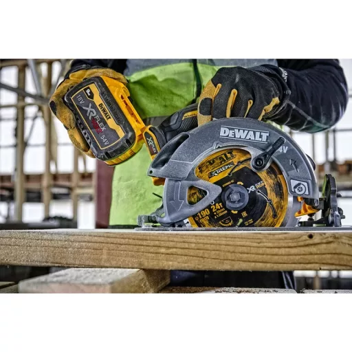DeWALT DCS578NT-XJ hordozható körfűrész