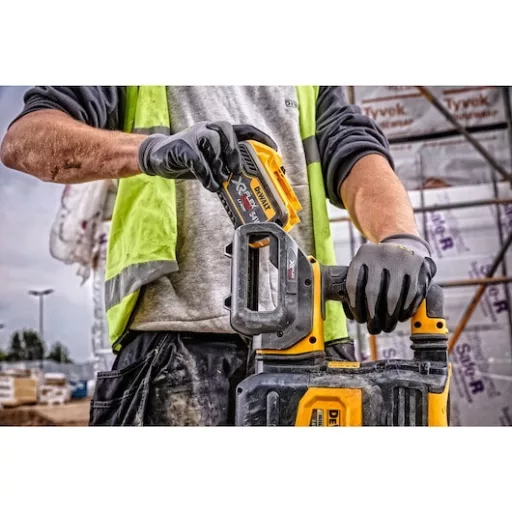 DeWALT DCB548-XJ akkumulátor és töltő szerszámgéphez