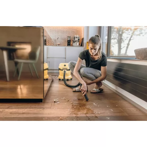 Kärcher WD 2 Plus V-12/4/18 12 L Hordó alakú vákuum Száraz és nedves 1000 W Porzsák