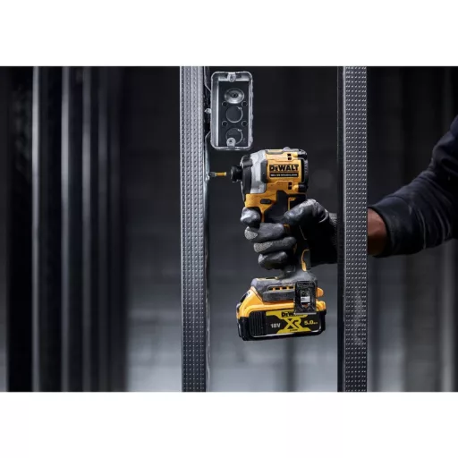 DeWALT DCF850N-XJ motoros csavarhúzó és ütvecsavarozó 3250 RPM Fekete, Sárga