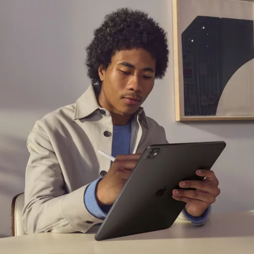 Apple iPad Pro 5G Apple M LTE-TDD & LTE-FDD 2 TB 33 cm (13") 16 GB Wi-Fi 7 (802.11be) iPadOS 26 Fekete