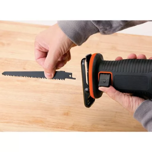 Black & Decker BDCR18N-XJ szablyafűrész 3000 spm Fekete, Narancssárga