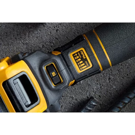 DeWALT DCG409VST1-QW padlópolírozó és csiszoló
